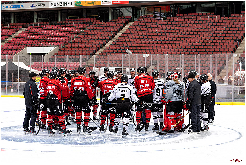 PENNY DEL WINTERGAME;  Kölner Haie Training; Köln, 02.12.2022
